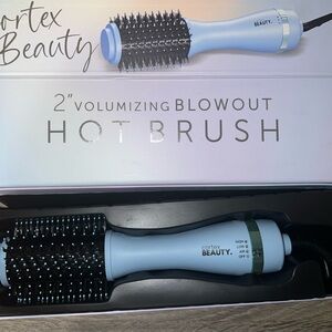 Blue Volumizing Blowout Hot Brush